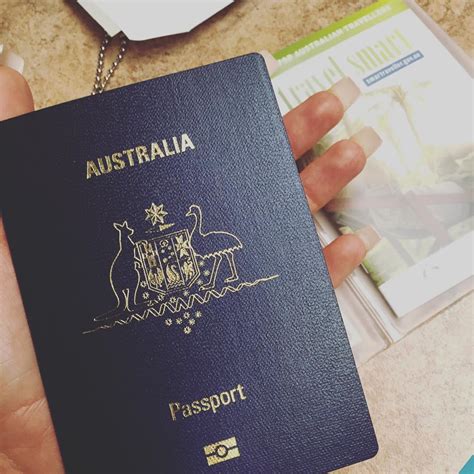 Hello, i am a malaysian passport holder with australian permanent residency status and resides in australia. Australia passport holders are eligible for Vietnam e-visa ...