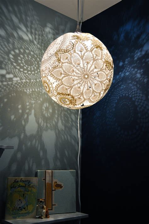 An Awesome Diy Vintage Light Shade 15 Fascinating Crafts With Lace