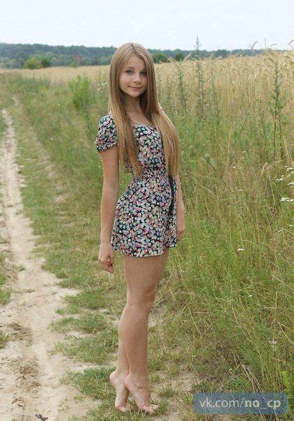 Sweet Russian Girl What A Beautiful Legs Girls Feet Barfuß
