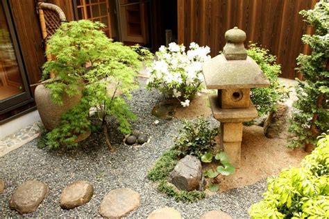 Japanese Courtyard Gardens Photos