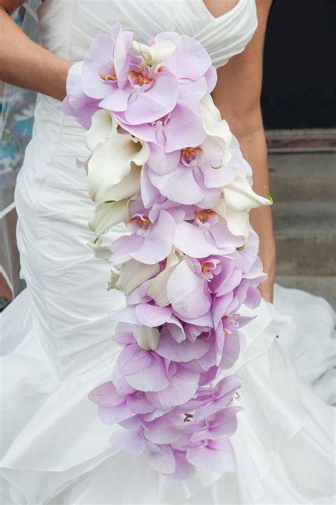10 Beautiful Bridal Bouquets Perfect For An Elegant