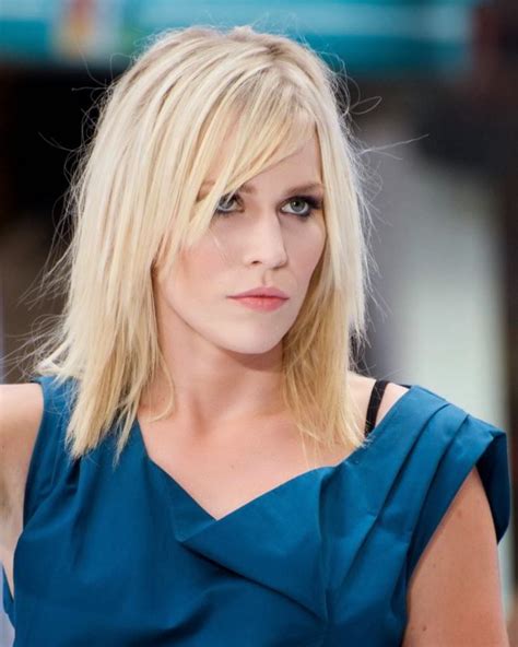 You're in abundant celebrity aggregation with a aboveboard face, as the brand of zoé … Beautiful Layered Hairstyle With Bangs | Rioval