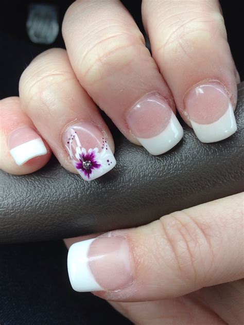 Flowers On Nails Gel A Beautiful And Trendy Nail Art Flowers Art