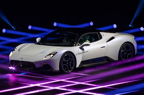 Maserati sounds like the maker of expensive, luxurious, and stylish vehicles because it is. New Maserati MC20: V6 or electric Ferrari-fighter revealed ...