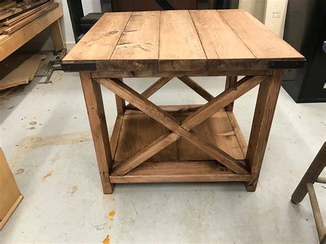 And a cutaway to show the joints is here We Are Grown Ups Now! : DIY: Rustic X End Table