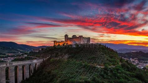 Piazza collicola, 10, 06049 spoleto, italien. Spoleto Auf Sonnenuntergang, Provinz Von Perugia, Italien ...