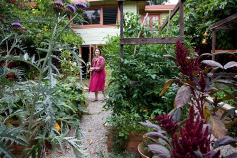 10 Outstanding Front Yard Edible Gardens Sunset Magazine