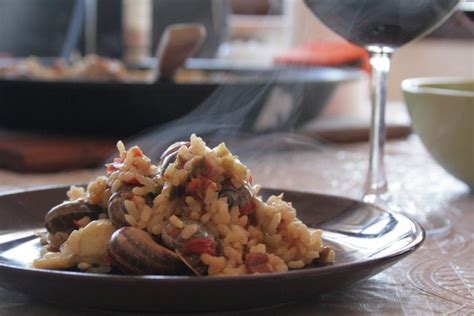 Birincisi pirinç, ikicisi de safran. İSPANYOLLARIN GURURU: PAELLA | Yemek Hikayeleri | Gastromanya