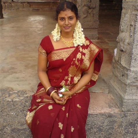 Homely Indian Girls Tamil Nadu College Girls Wearing Saree