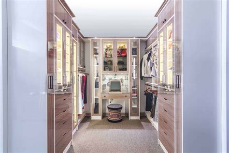 Contemporary Walk In Closet By Closet Works 