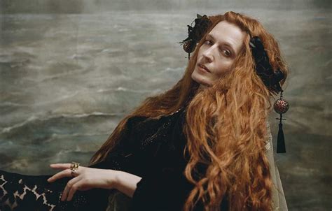 Florence The Machine Torna Con King Guarda Il Video Tristemondo It
