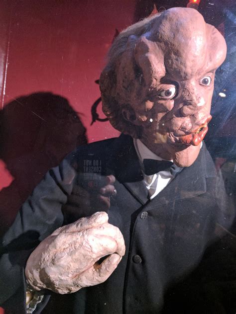 Follows the life of joseph merrick, called the elephant man because of a deformity, from his early years as a sideshow attraction to his death in a london hospital in 1890. John Merrick Elephant Man waxwork, Museum of the Weird, Au ...