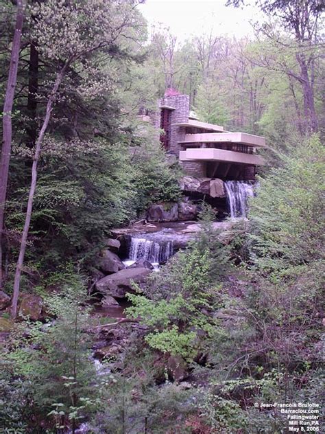 Frank Lloyd Wrights Fallingwater Mill Run Pennsylvania Attractions
