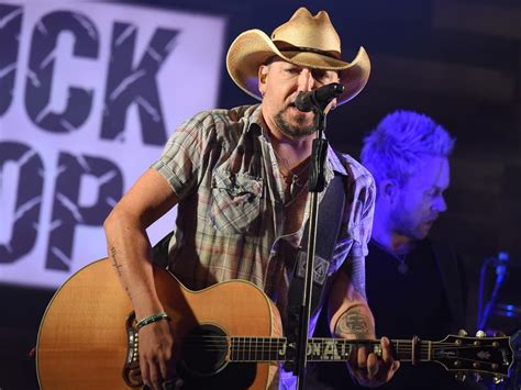 Watch Jason Aldean Perform New Single We Back At Surprise Show In