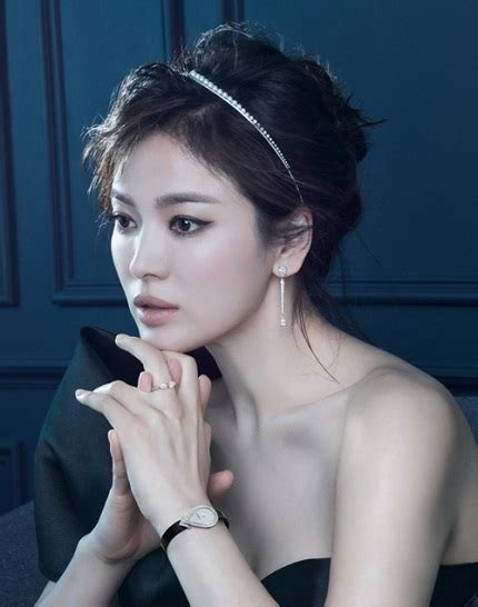 ソン・ヘギョ、気品のある美貌をグラビアで公開 もっと コリア Motto Korea
