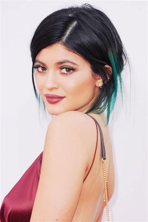 Kylie Jenner Hair Bangs Famous Person