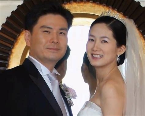 Honestly, her husband looks way younger than her. Get to Know More About Lee Young-ae's Husband Jeong Ho ...