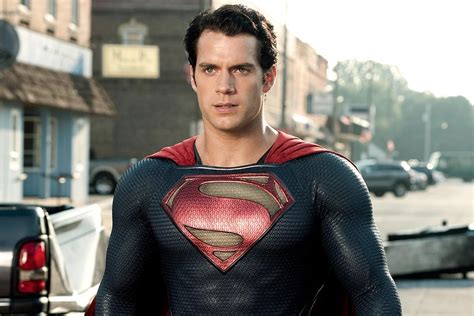 clark on twitter sources at the hollywood reporter have revealed that henry cavill s original