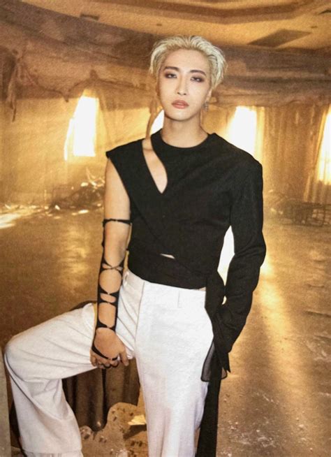 Seonghwa HALAZIA Kpop Outfits Outfits Cyberpunk Outfit