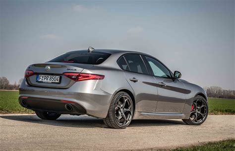 The all new alfa romeo giulia was designed, engineered and crafted to fulfil the expectations of the most demanding drivers. Vorstellung Alfa Romeo Giulia Stelvio: Schön gemacht - Magazin