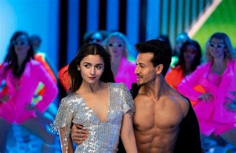 Watch Alia Bhatt And Tiger Shroff S Sizzling Chemistry In Hook Up
