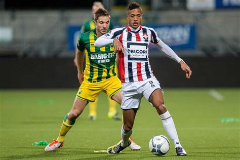 In both cases, kamphuis awarded a penalty to willem ii's opponent. ADO en Willem II stellen teleur | Het Parool