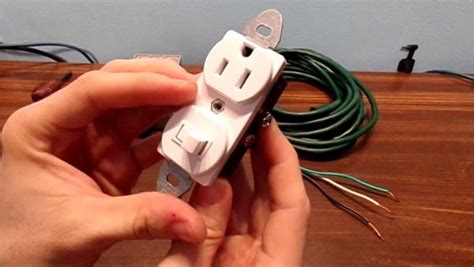 How To Wire A Switch And Outlet