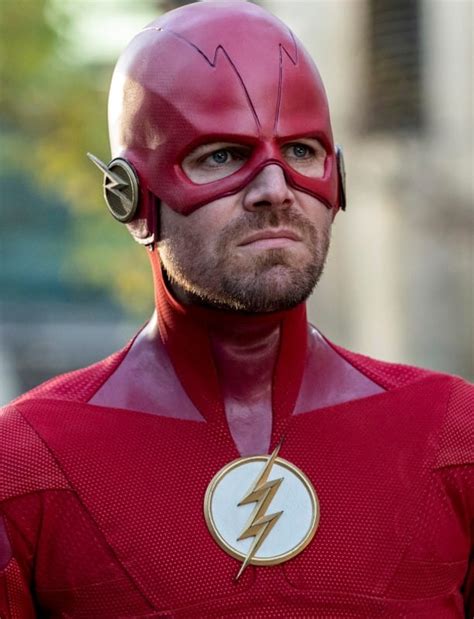 Oliver As Barry As The Flash Arrow Season 7 Episode 9 Tv Fanatic