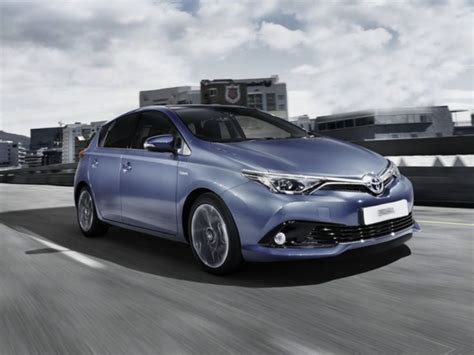 Now you want to know all about it! 2016 Toyota Auris review