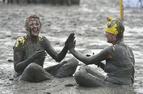 Mud Fun Around The World With The Week S Best Photos Popsugar Celebrity