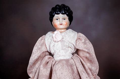 Guide To Antique Dolls With China Heads Lovetoknow