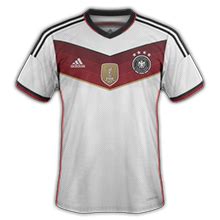 Malgré l'attente de tout un peuple, il subira une véritable humiliation face à la mannschaft, future championne du monde. Maillot domicile Allemagne coupe du monde 2014