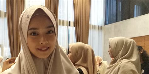 Lindswell Kwok Lebih Tenang Setelah Berhijab Syari Id