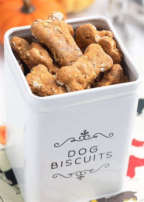 Perfect for a sensitive pup ! Low Calorie Dog Treat Recipes / Easy Low Calorie Carrot ...