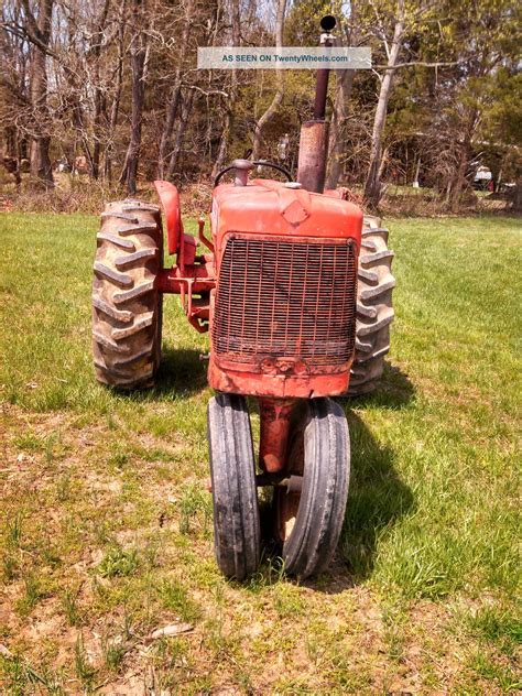 Allis Chalmers D15 Series 2 Tractor