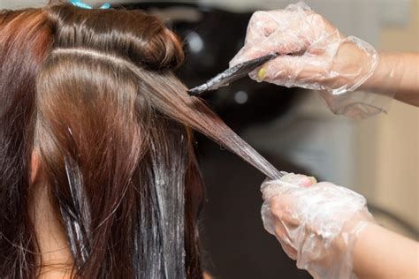 Tanpa Ke Salon 4 Langkah Merawat Rambut Yang Diwarnai Di Rumah