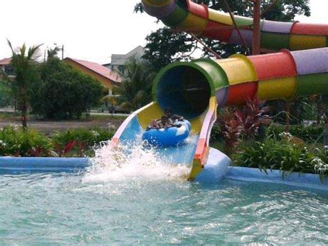 Get their location and phone number here. Wet World Shah Alam Water Park | Percutian Bajet