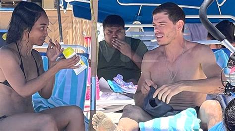 Tlcs Chilli And Matthew Lawrence On Hawaii Vacation Photos Hollywood Life