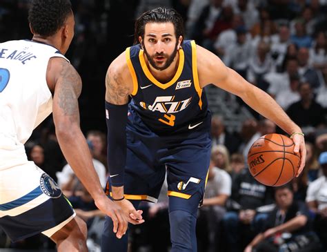Ricard rubio vives is a spanish professional basketball player for the phoenix suns of the national basketball association. Minnesota fans welcome back Ricky Rubio with standing ovation