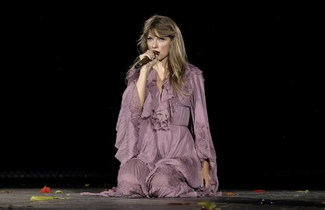All 17 Songs On Taylor Swifts Speak Now Album Ranked