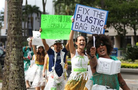 Committee Proposes Fee But Balks At Total Ban On Plastic Bags