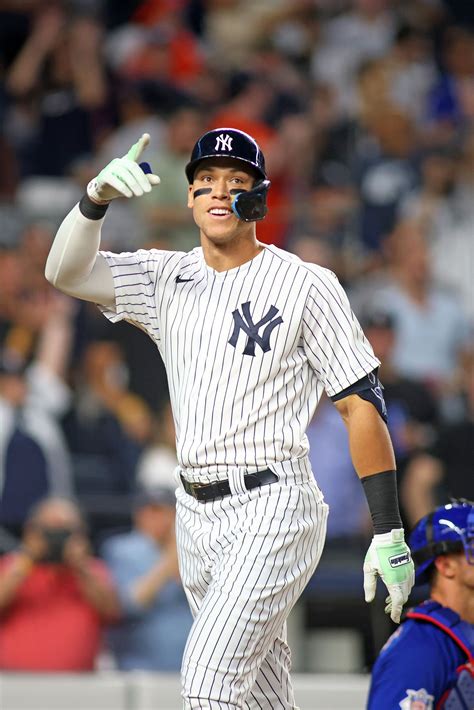 Aaron Judge Ties Babe Ruths 95 Year Old Record With 60th Home Run