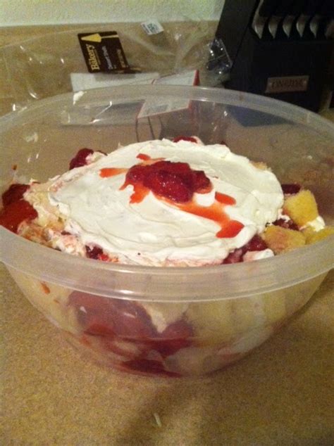 Look What Mama Makes The Messy Strawberry Trifle