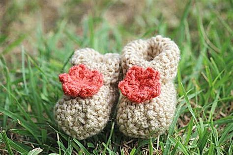 Seamless baby booties knit feature a garter stitch sole and ribbed cuff. Pin on Shop Handmade, Small Business, Etsy, Gift Ideas
