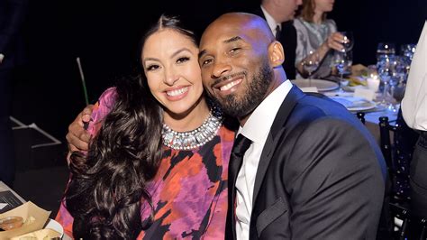 Watch Access Hollywood Interview Vanessa Bryant Shares Card From Kobe