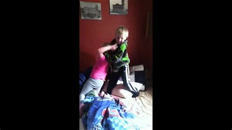 2 Little Kids Fighting Youtube