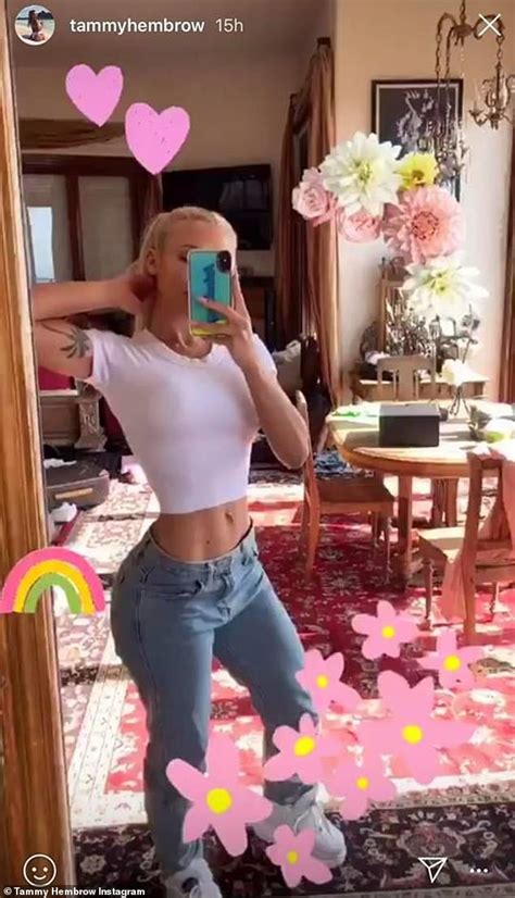 tammy hembrow flaunts her washboard stomach in a midriff daily mail online