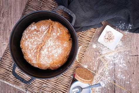 Schnelles Brot backen das Rezept mit NUR 4 Zutaten
