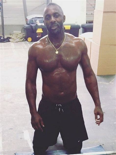 Idris Elba Shows Off His Workout Routine And Abs In Sexy Shirtless Video Sexy Men Idris