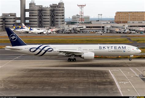 Pk Gii Garuda Indonesia Boeing 777 300er At Tokyo Haneda Intl Photo Id 988212 Airplane